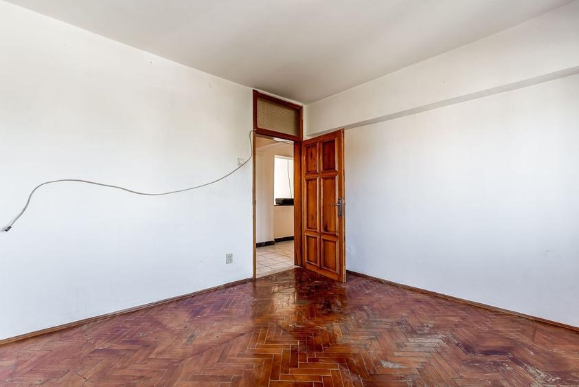 Apartament cu 4 camere decomandat în Aurel Vlaicu