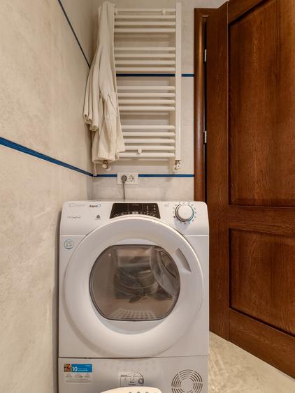Apartament cu 3 camere decomandat în Uverturii