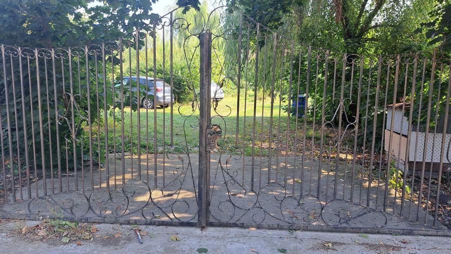 Casă cu 4 camere în Brâncoveanu