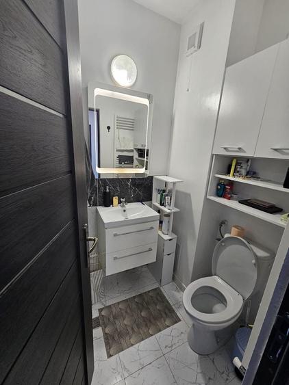 Apartament cu 3 camere decomandat în Jucu