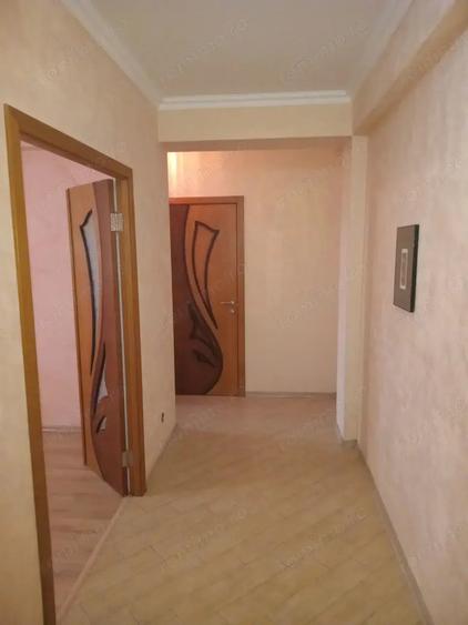 Apartament cu 2 camere decomandat în Sebastian