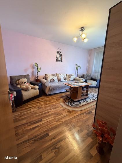 Apartament cu 3 camere decomandat în Pantelimon — fotografia 1