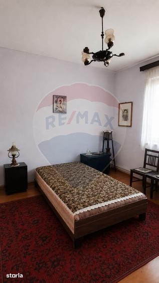 Casă cu 5 camere cu Teren 2905 Mp în Ciugud