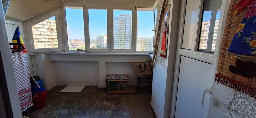 Apartament cu 4 camere decomandat în Pantelimon