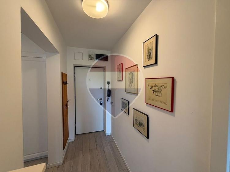 Apartament cu 2 camere semidecomandat, mobilat în P-ța Muncii