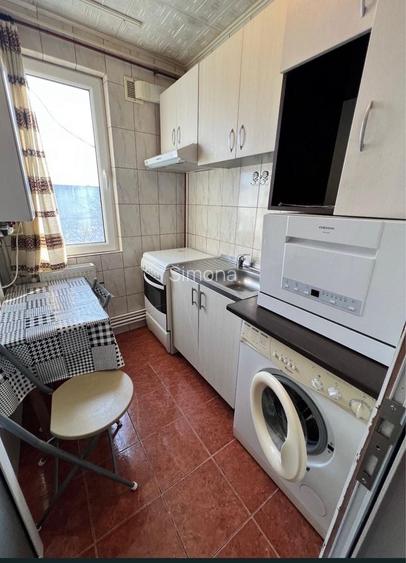 Inchiriez apartament 2 camere Micro 19