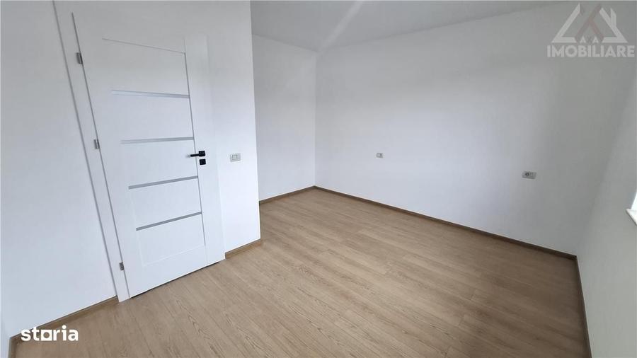 Casă cu 4 camere în Uricani