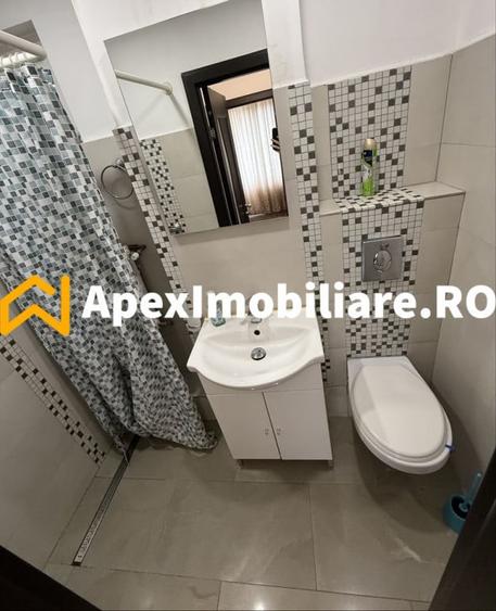 Apartament cu 2 camere decomandat în Sala Palatului