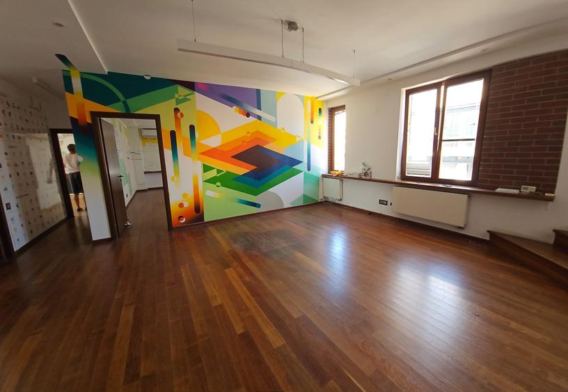 Apartament cu 5 camere decomandat în Dorobanți