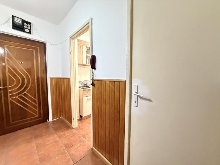 Apartament cu 2 camere semidecomandat, mobilat în Girocului