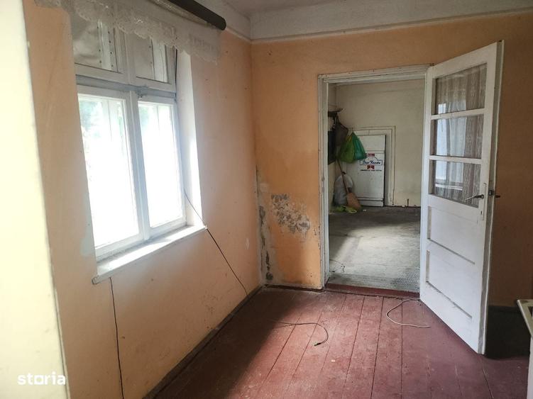 Casă cu 3 camere în Central