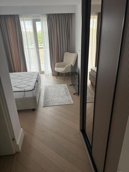 Apartament cu 3 camere decomandat, mobilat în Iancu Nicolae