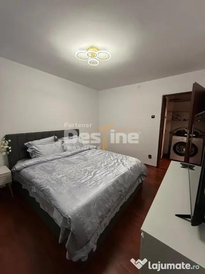 Apartament cu 4 camere decomandat în Central