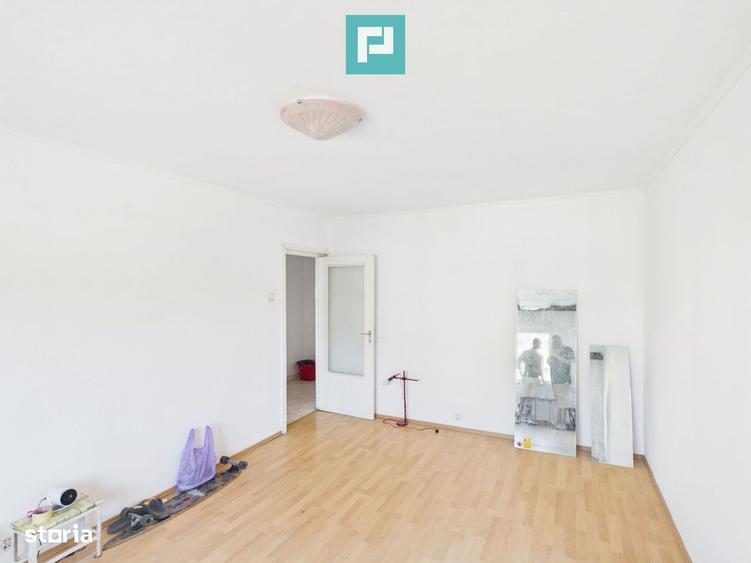 Apartament cu 3 camere decomandat în Central