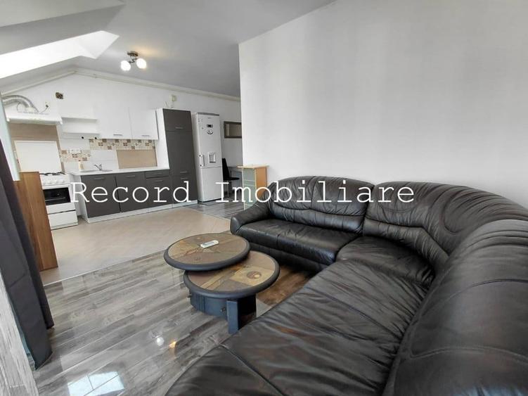 Apartament cu 3 camere semidecomandat în Florești