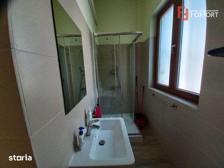 Apartament cu 3 camere decomandat în Badea Cârțan