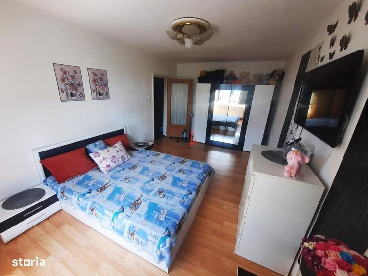Apartament cu 2 camere decomandat în Costin Georgian