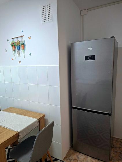 Apartament cu 2 camere decomandat în Soarelui