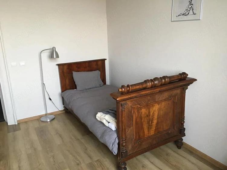 Apartament cu 6 camere decomandat în Central