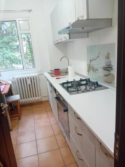 Apartament cu 3 camere în Berceni