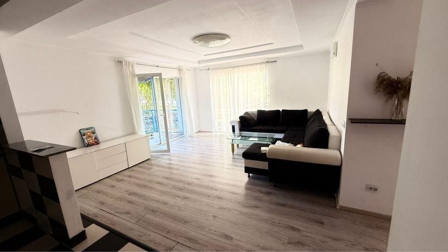 Apartament cu 3 camere în Central — fotografia 1