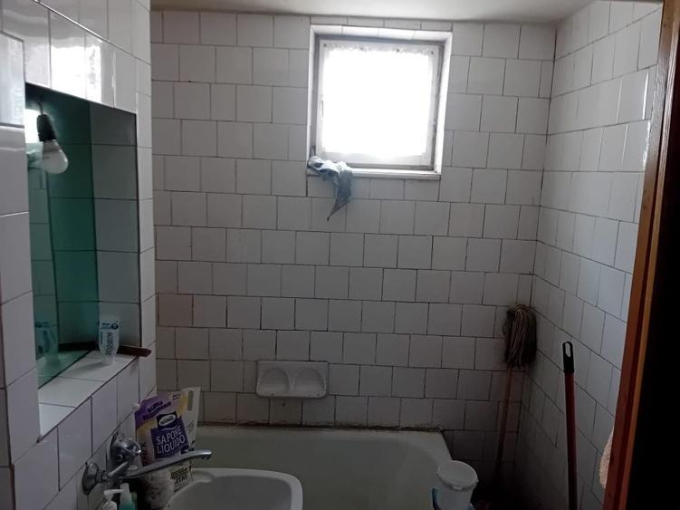 Apartament cu 2 camere decomandat în Precista