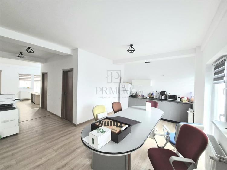 Spațiu comercial, de 100 mp, în Complex Studențesc