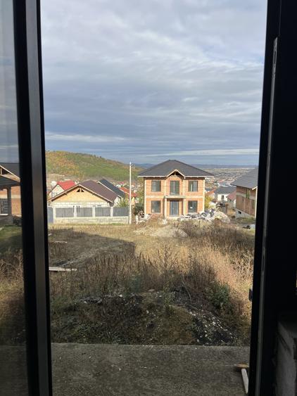 Casă individuală cu 4 camere cu Teren 300 Mp în Câmpenești