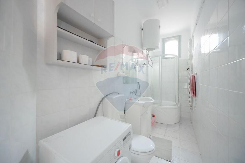 Casă cu 3 camere cu Teren 360 Mp în Central