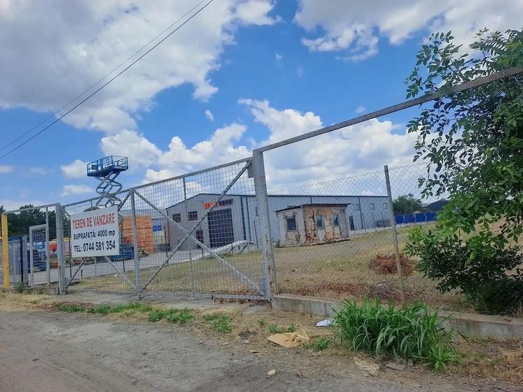 Teren de 4000 mp, în Central