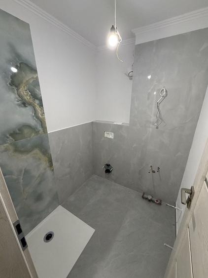 Apartament cu 3 camere decomandat, mobilat în Dâmbovița