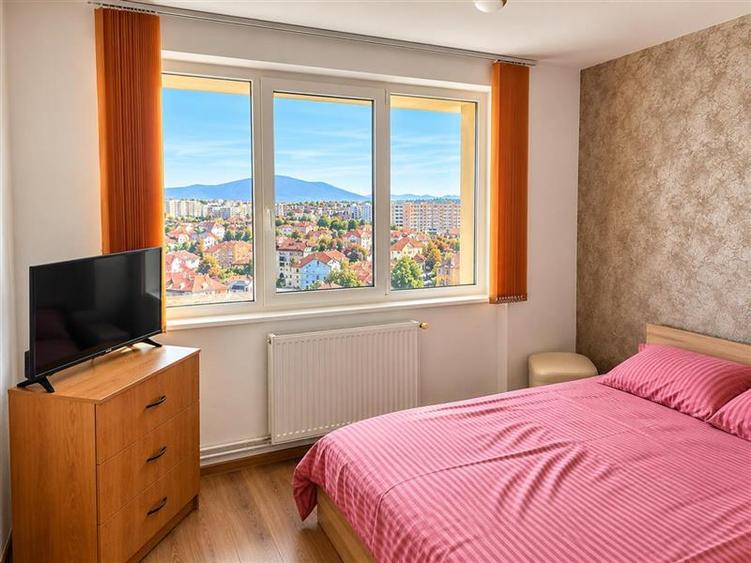Apartament cu 2 camere decomandat, mobilat în Centrul Civic