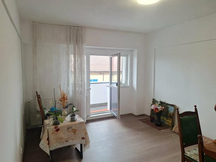 Apartament cu 3 camere decomandat în Gilău