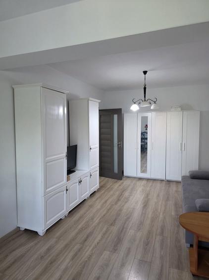 Apartament cu 2 camere semidecomandat în Tătărași