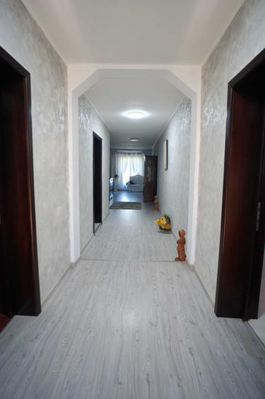 Casă cu 4 camere în Răducăneni