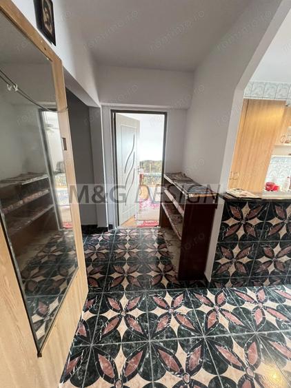 Apartament cu 3 camere decomandat în Girocului
