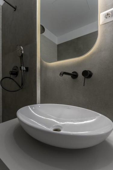 Casă individuală cu 6 camere cu Canalizare în Voluntari