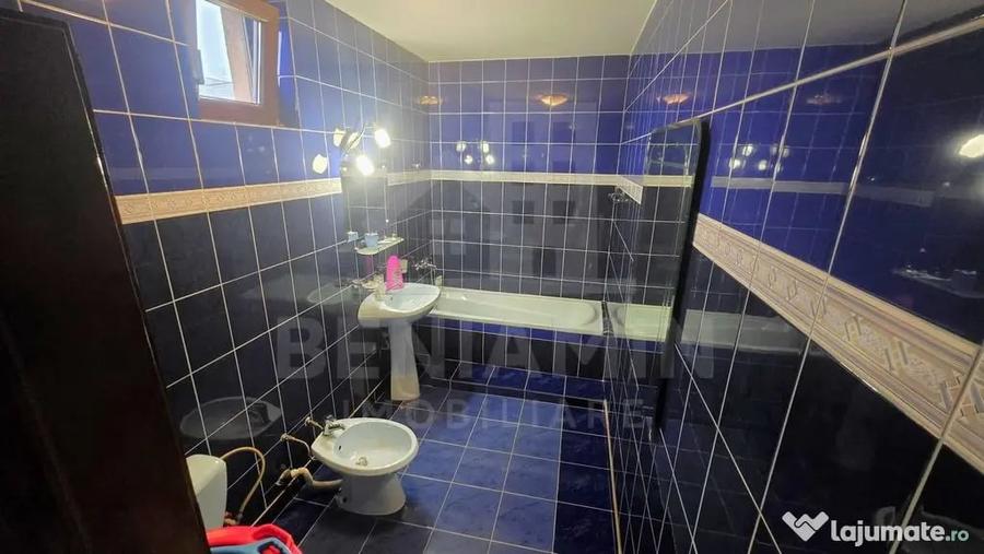 Casă cu 7 camere cu Teren 450 Mp în George Enescu