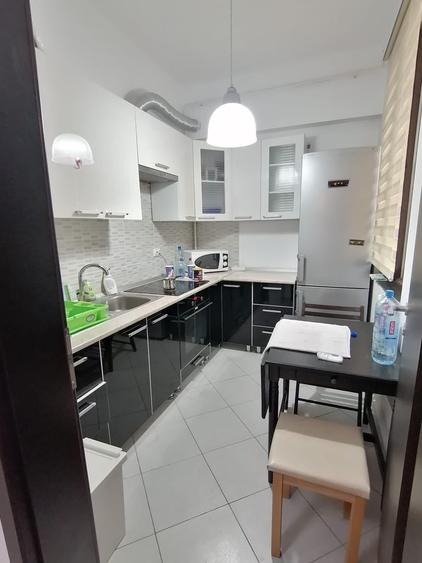 Apartament cu 2 camere nedecomandat în Independenței