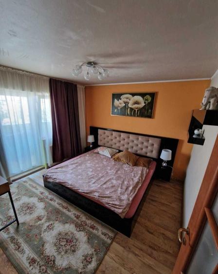 Apartament cu 3 camere decomandat în Nufărul