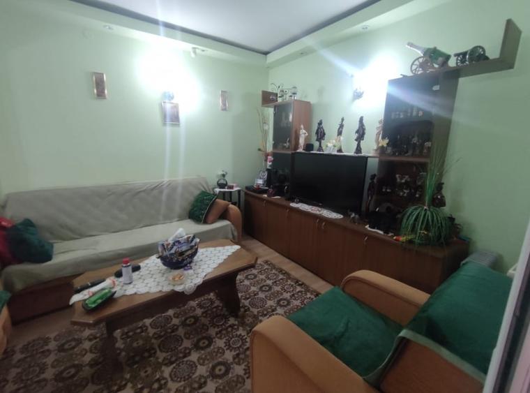 Casă cu 6 camere cu Teren 220 Mp în Griviței
