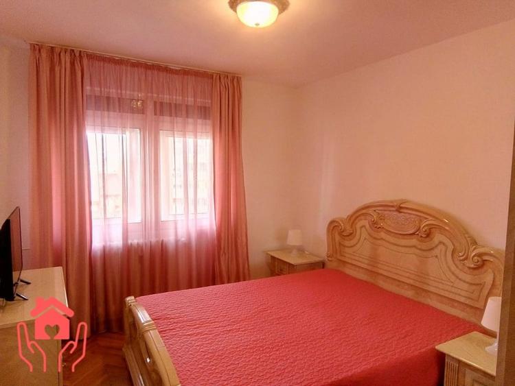 Apartament cu 4 camere decomandat, mobilat în 1 Mai