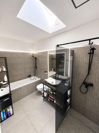 Duplex cu 3 camere cu Piscina în Chișoda