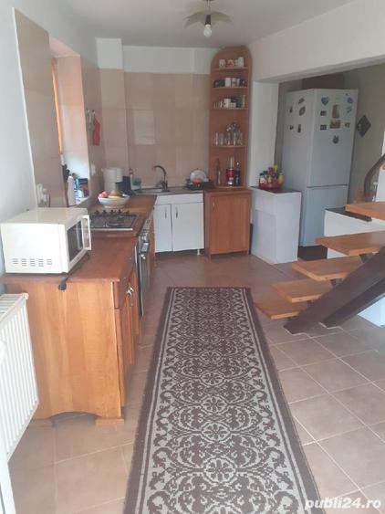 Casă cu 6 camere cu Teren 400 Mp în Călimănești