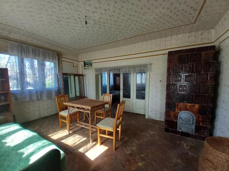 Casă cu 3 camere cu Teren 6500 Mp în Lucăcești