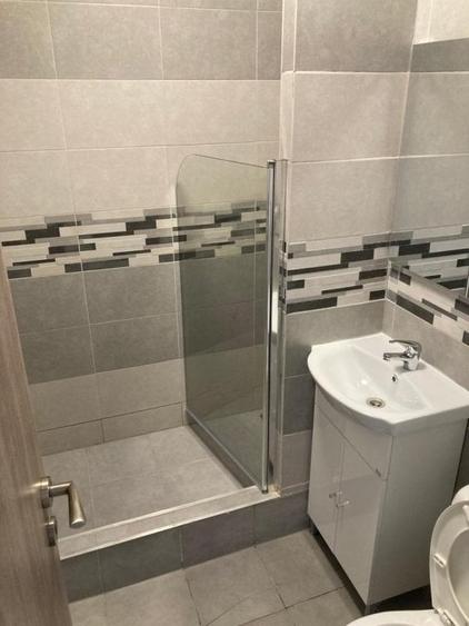 Apartament cu 4 camere semidecomandat în Unirii