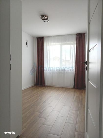 Casă cu 4 camere cu Teren 250 Mp în Sânmartin
