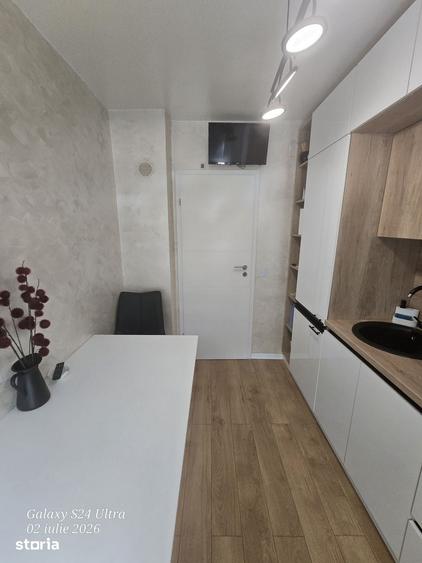 Apartament cu 3 camere în Craiovei