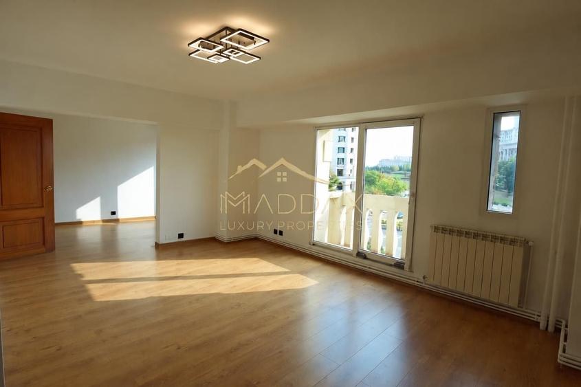Apartament cu 4 camere decomandat în Cișmigiu
