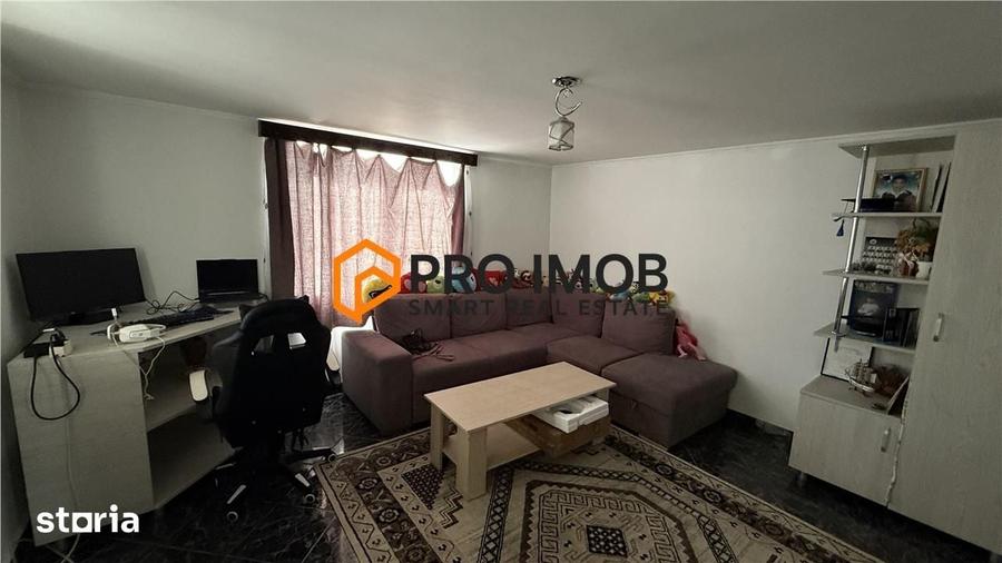 Casă cu 5 camere decomandat cu Teren 1709 Mp în Mărăcineni